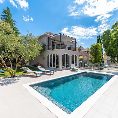 Villa B&D Zadar For The Complete Pleasure Of Vacation !Heated! Private Pool! Green Oasis In The Center Of Zadar, 100M From The Sea Dış mekan fotoğraf