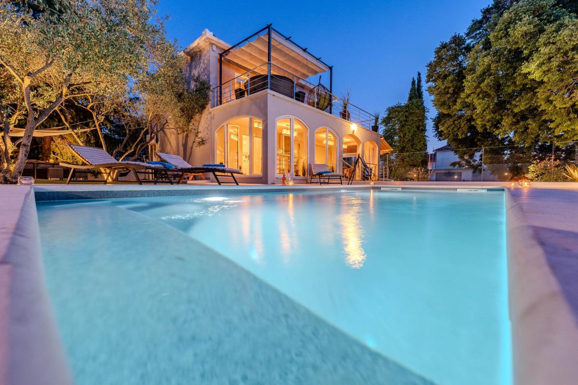 Villa B&D Zadar For The Complete Pleasure Of Vacation !Heated! Private Pool! Green Oasis In The Center Of Zadar, 100M From The Sea Dış mekan fotoğraf