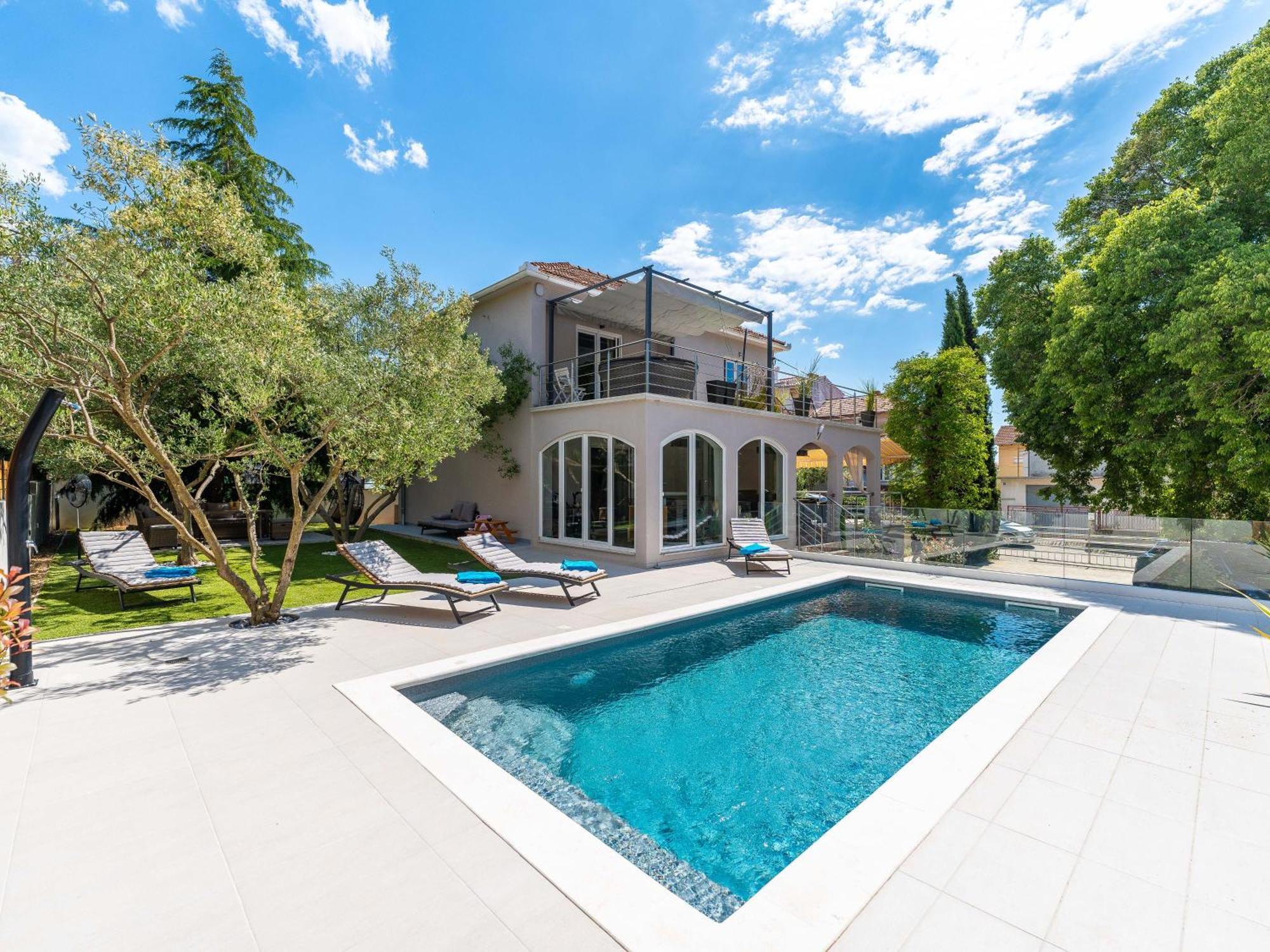 Villa B&D Zadar For The Complete Pleasure Of Vacation !Heated! Private Pool! Green Oasis In The Center Of Zadar, 100M From The Sea Dış mekan fotoğraf