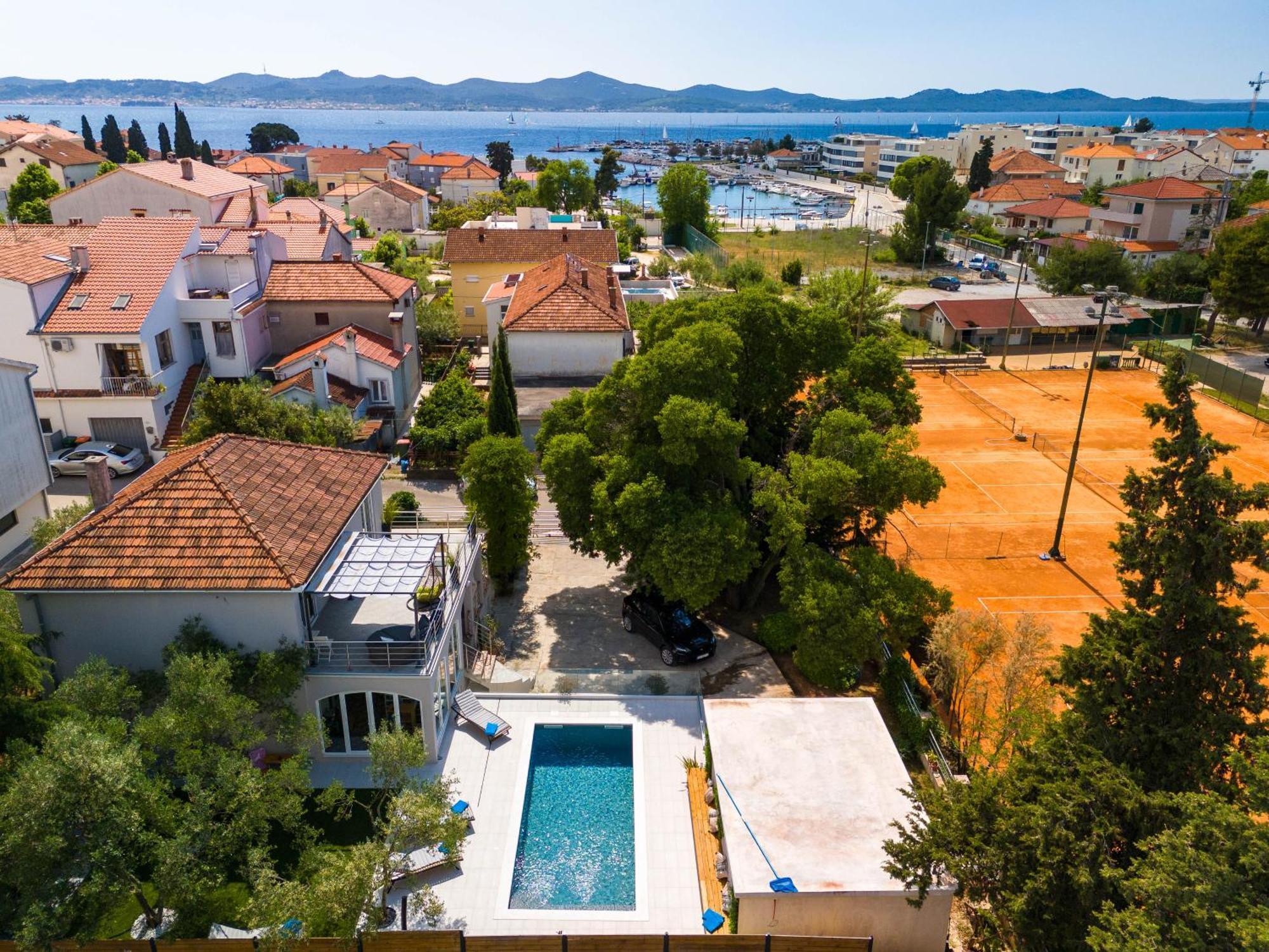 Villa B&D Zadar For The Complete Pleasure Of Vacation !Heated! Private Pool! Green Oasis In The Center Of Zadar, 100M From The Sea Dış mekan fotoğraf